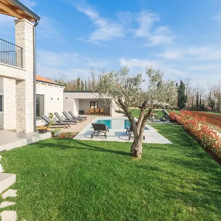 别墅 Harmony Mofardini