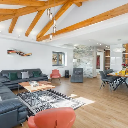 빌라 Harmony Mofardini