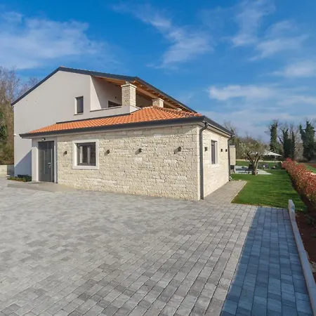 빌라 Harmony Mofardini