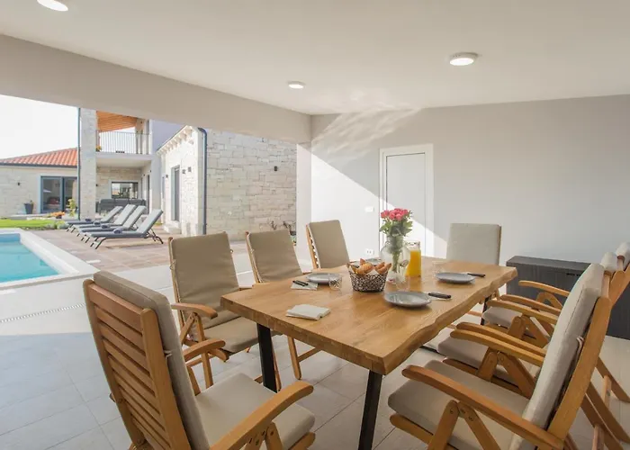 Vila Harmony Mofardini